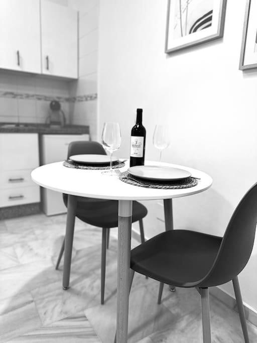 Precioso Estudio Junto Al Mar, Apartamentos Don Diego En La Carihuela Torremolinos Luaran gambar